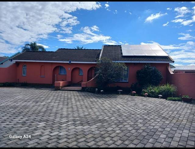 3 BEDROOM HOUSE FOR SALE IN BRACKENHURST